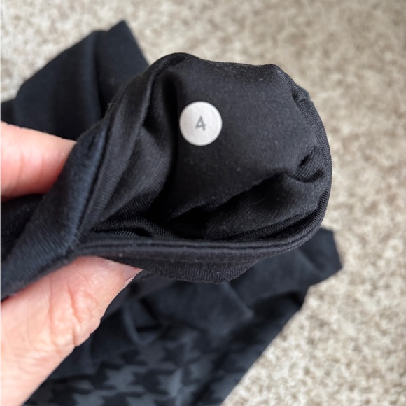 Lululemon Houndstooth Wunder Under Pant *Full-On Luon Leggings Yoga Black Size 4 - Picture 7 of 12
